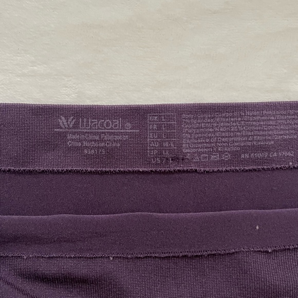 NWOT Wacoal Smoothing Shapewear Briefs - Picture 5 of 5